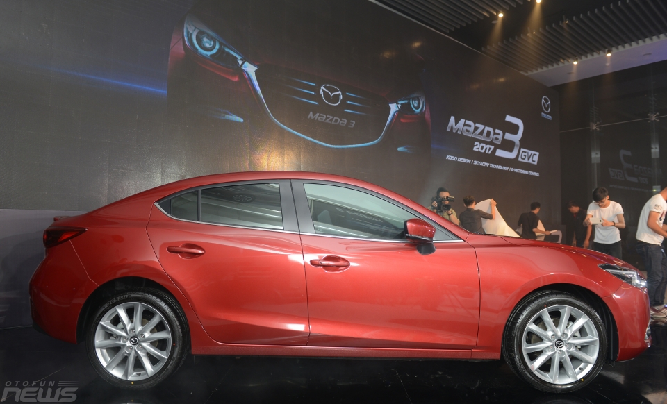 Mazda3 2017 với công nghệ kiểm soát điều hướng mô-men xoắn ra mắt tại Việt Nam mazda3 2017 voi cong nghe kiem soat dieu huong mo men xoan ra mat tai viet nam
