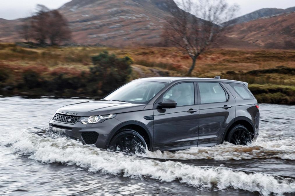 range rover evoque va discovery sport 2018 co them ba tuy chon dong co moi