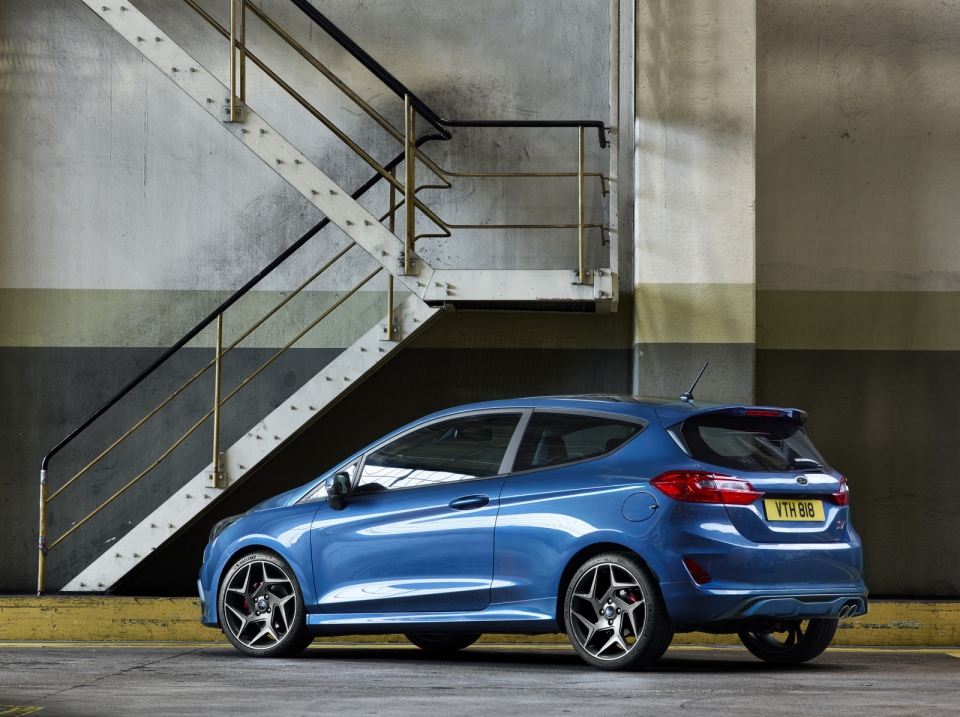 Ford bắt đầu sản xuất Fiesta mới tại Châu Âu ford bat dau san xuat fiesta moi tai chau au