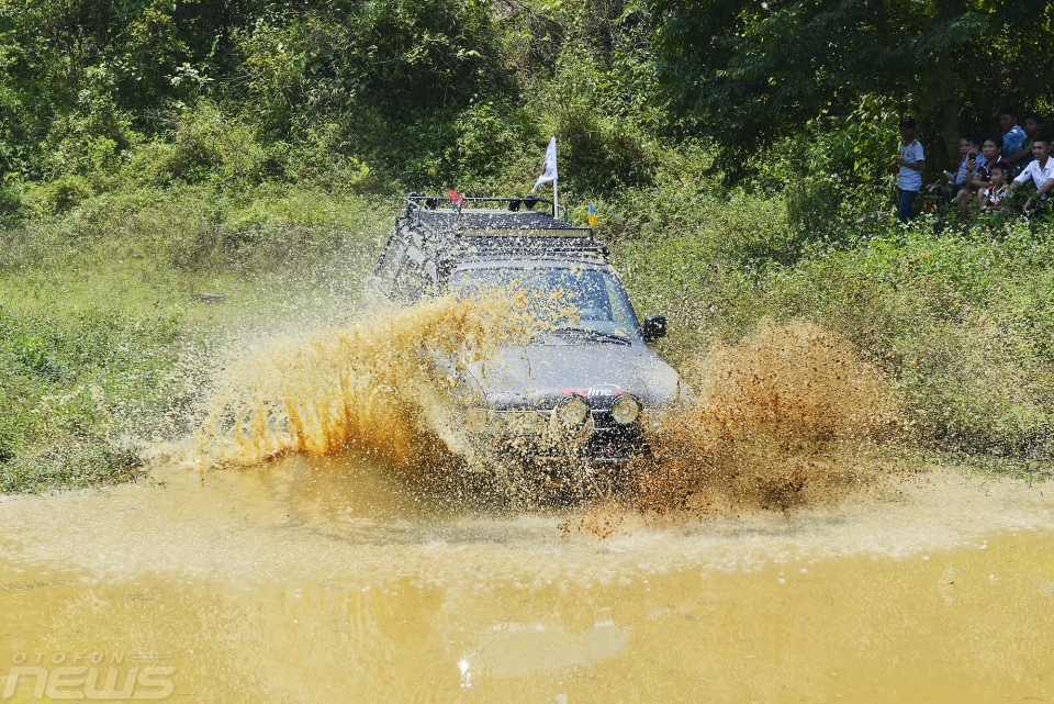 Khép lại giải đua địa hình chào mừng CLB Offroad Hà Nội tròn 5 tuổi khep lai giai dua dia hinh chao mung clb offroad ha noi tron 5 tuoi