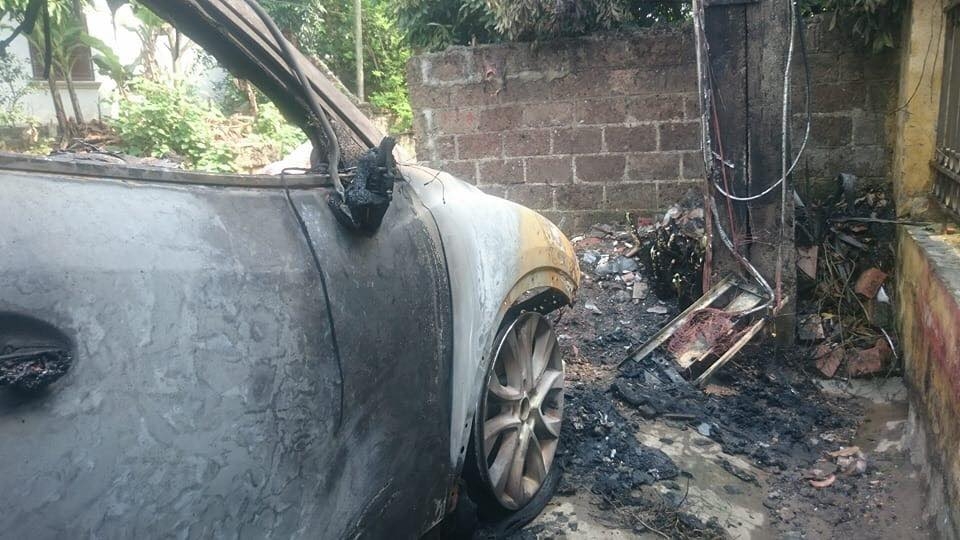 mazda cx 5 bat ngo bi ba hoa vieng tham trong ngay giet sau bo