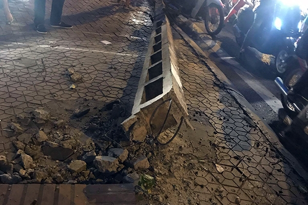 Hà Nội: Xế hộp đâm nhiều người rồi Hà Nội: Xế hộp đâm nhiều người rồi