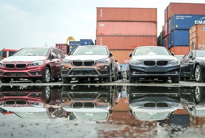 118 container chứa xe BMW vô thừa nhận ở cảng hơn một năm 118 container chua xe bmw vo thua nhan o cang hon 1 nam