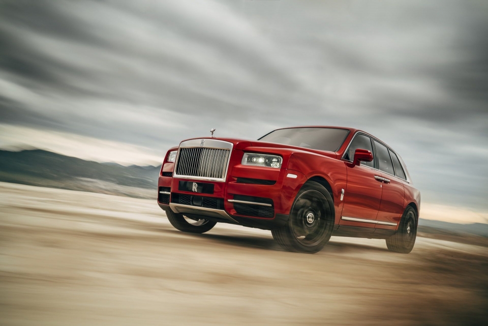 Chi tiết Rolls-Royce Cullinan, SUV đắt giá nhất thế giới rolls royce cong bo xe gam cao dia hinh dat gia cullinan 2018