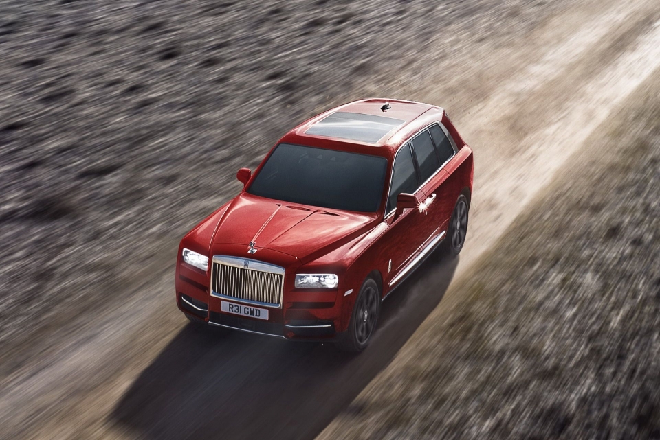 Chi tiết Rolls-Royce Cullinan, SUV đắt giá nhất thế giới rolls royce cong bo xe gam cao dia hinh dat gia cullinan 2018