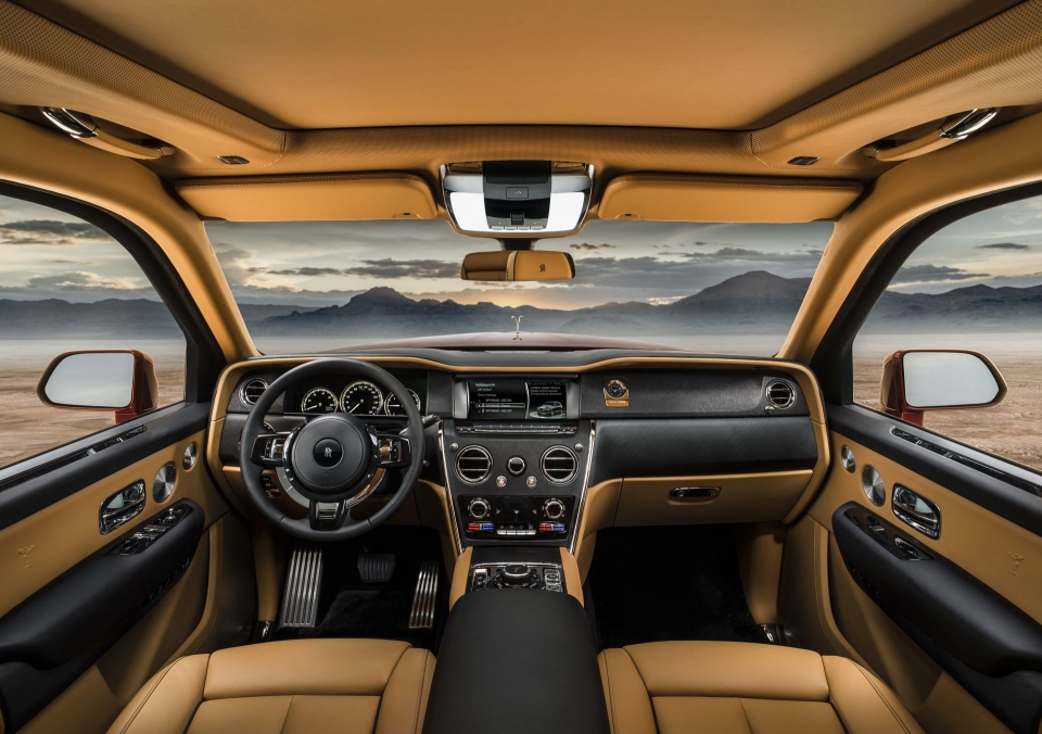 Chi tiết Rolls-Royce Cullinan, SUV đắt giá nhất thế giới rolls royce cong bo xe gam cao dia hinh dat gia cullinan 2018