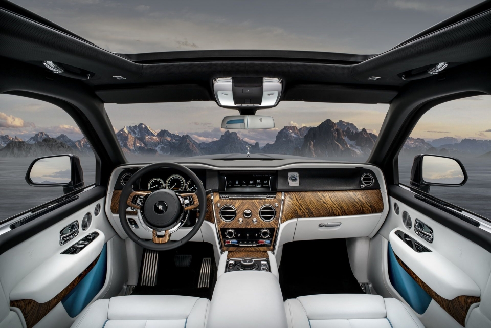 Chi tiết Rolls-Royce Cullinan, SUV đắt giá nhất thế giới rolls royce cong bo xe gam cao dia hinh dat gia cullinan 2018