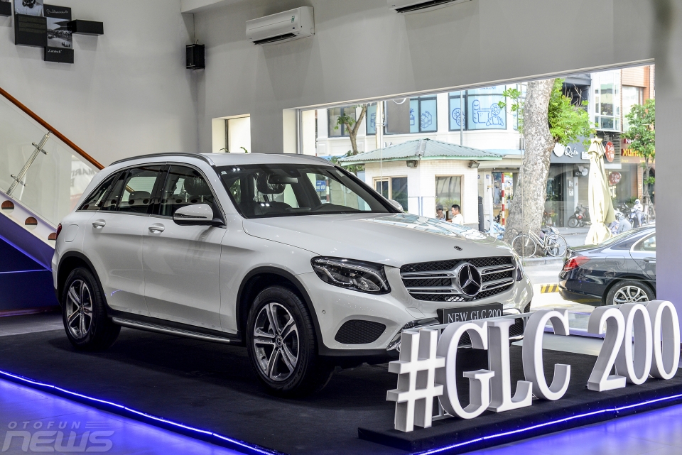 Những điểm khác biệt trên Mercedes-Benz GLC 200 crossover gia mem mercedes benz glc 200 co gi hay