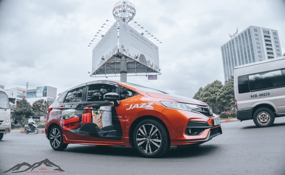 Honda Jazz khuyến mại mạnh tay nhằm tăng doanh số mua honda jazz nhan qua tang tri gia 44 trieu dong