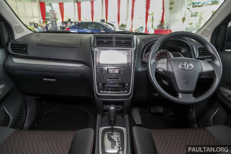toyota avanza 2019 them he thong canh bao diem mu lot xac ve thiet ke