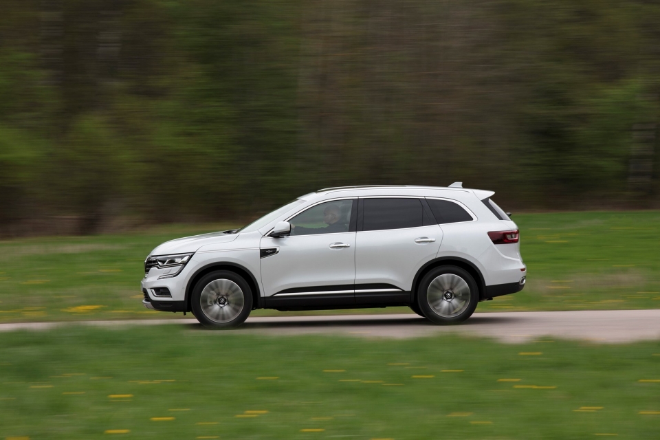 Renault trình làng Koleos hoàn toàn mới với hai tùy chọn động cơ renault trinh lang koleos hoan toan moi voi hai tuy chon dong co