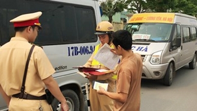 Để kiểm soát xe hợp đồng trá hình: Cần định rõ trách nhiệm