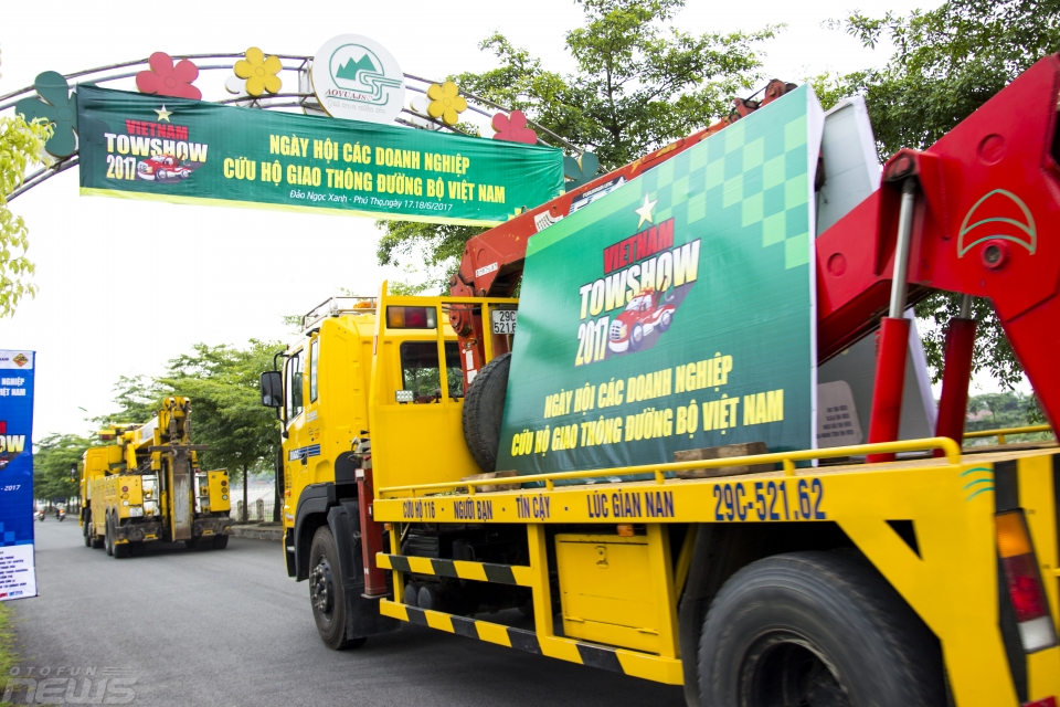 Ấn tượng ngày hội xe cứu hộ cơ giới Vietnam Tow Show 2017 an tuong ngay hoi xe cuu ho co gioi vietnam tow show 2017