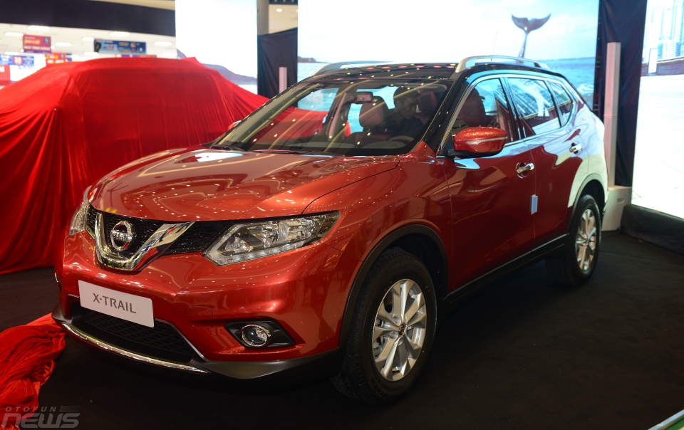 Nissan Navara NP300 và X-Trail: Thêm màu mới, tăng tính cạnh tranh nissan navara np300 va x trail them mau moi tang tinh canh tranh