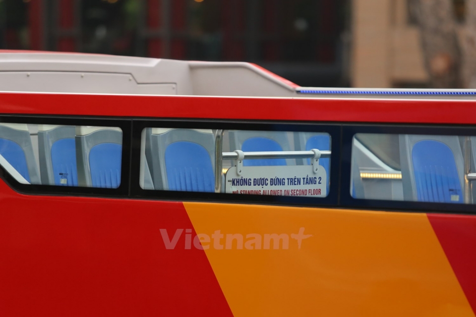 ha noi can canh xe buyt hai tang doc dao phuc vu khach du lich