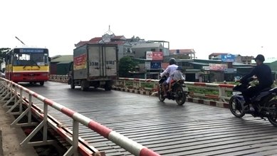 Hà Nội: Nhiều cầu yếu xuống cấp, tiềm ẩn nguy cơ mất an toàn
