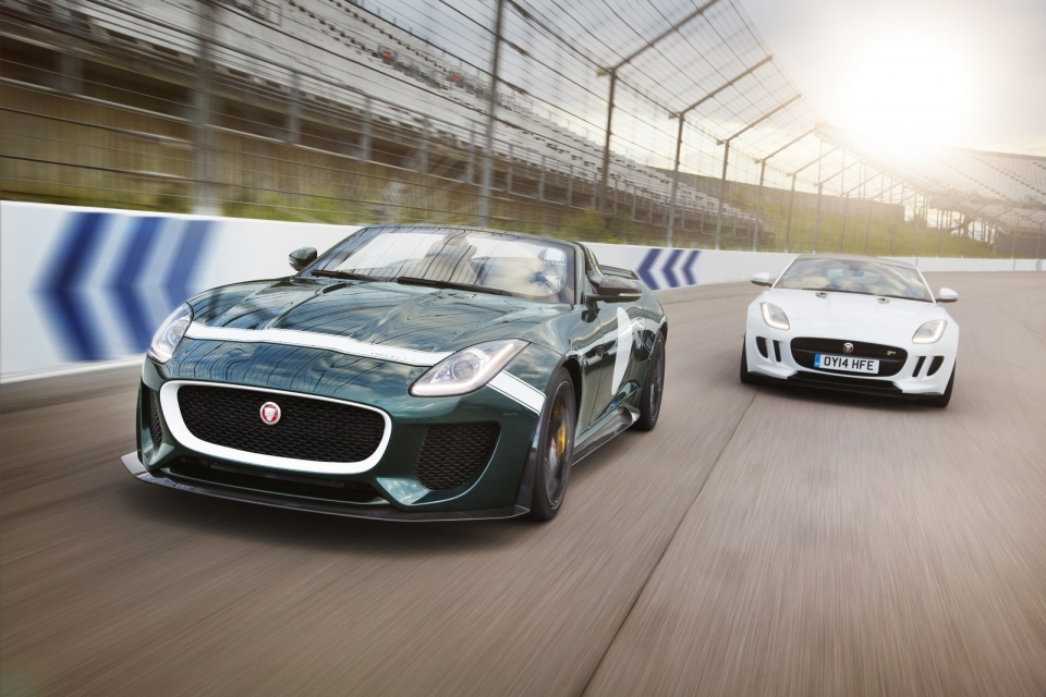 jaguar land rover svo muon che tao sieu xe the thao canh tranh voi mercedes amg gt