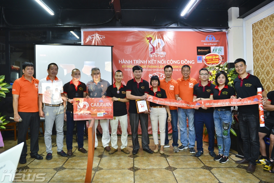 mo man chang 2 caravan mung sinh nhat dien dan otofun