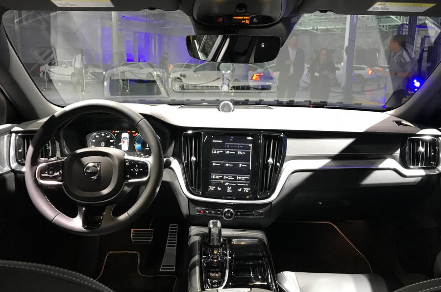 Volvo S60 ra mắt với nhiều điểm đặc biệt volvo s60 ra mat voi nhieu diem dac biet
