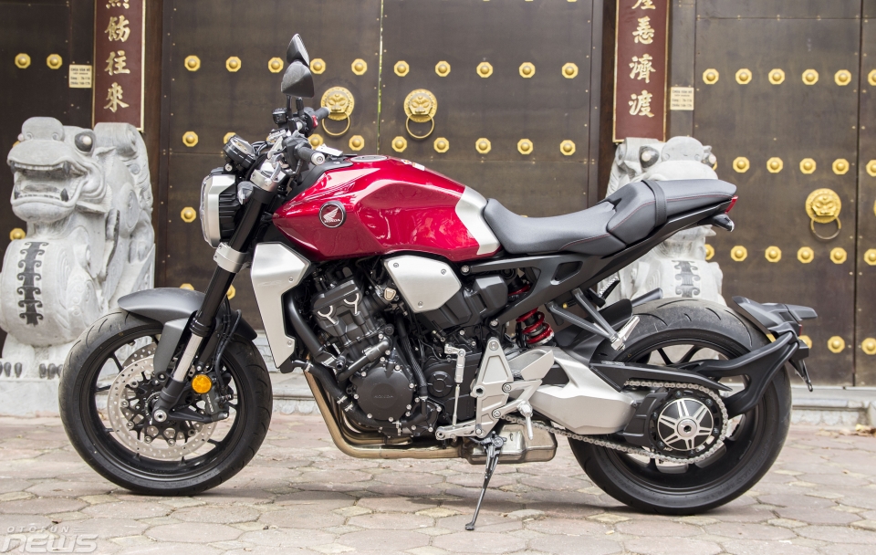 Ngắm Honda CB1000R 2018 đầu tiên Hà Nội ngam honda cb1000r 2018 canh tranh hang chinh hang