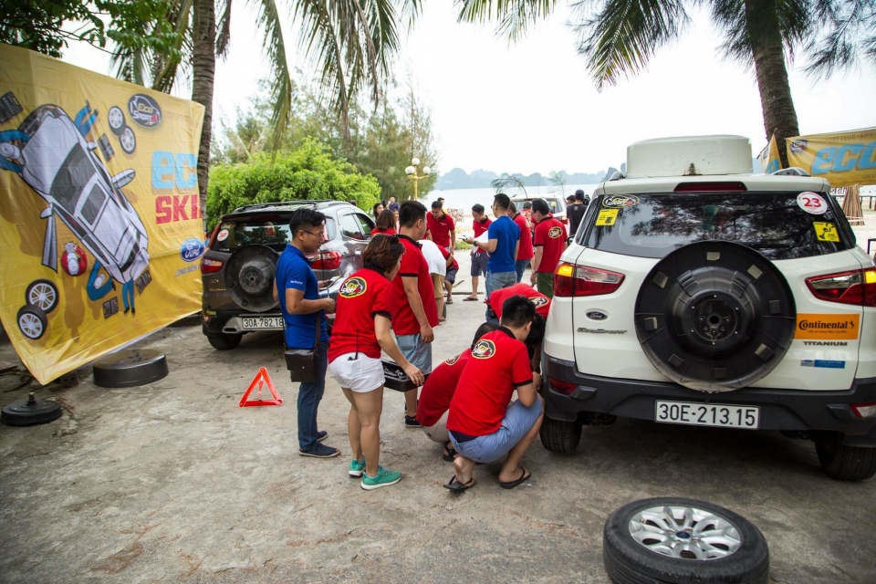 CLB EcoSport mừng sinh nhật 2 năm soi dong chuong trinh eco van don noi khong voi con cua clb ford ecosport