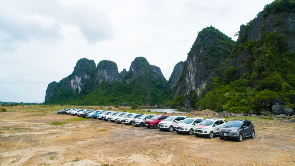 CLB EcoSport mừng sinh nhật 2 năm soi dong chuong trinh eco van don noi khong voi con cua clb ford ecosport
