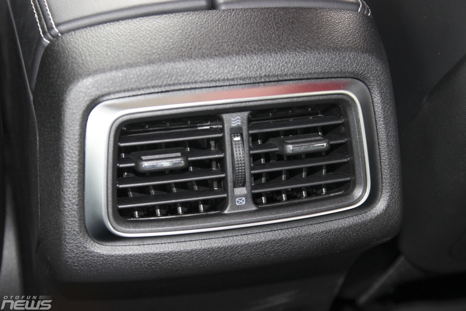 SUV Trung Quốc BAIC BJ40L giá gần 1 tỷ cạnh tranh Mazda CX-5 suv trung quoc baic bj40l gia gan 1 ty canh tranh mazda cx 5
