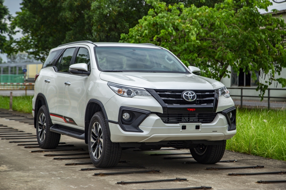 mazda cx 8 se canh tranh voi nhung doi thu nao o viet nam