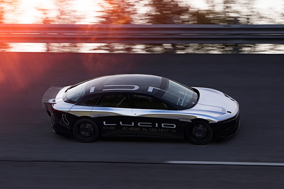 xe dien lucid air dat van toc cuc dai 378 kmgio vuot xa tesla model s