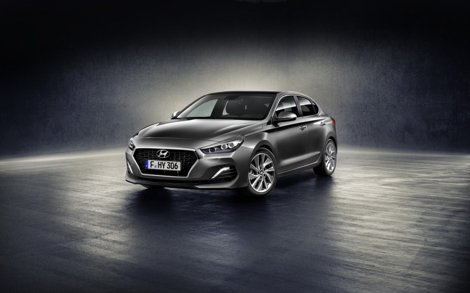 Hyundai cùng lúc công bố i30 N và i30 Fastback 2017 hyundai cung luc cong bo i30 n va i30 fastback 2017