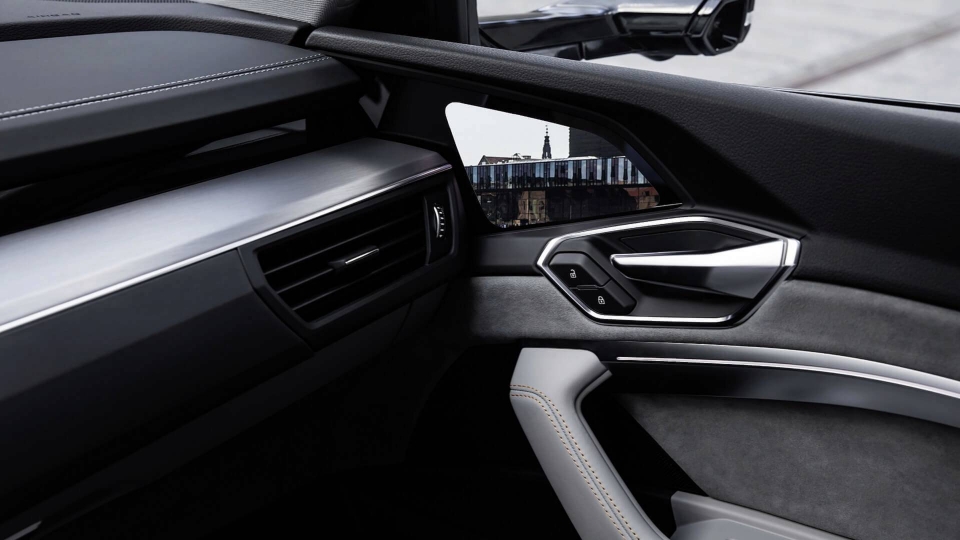 suv dien audi e tron se ra mat vao ngay 308
