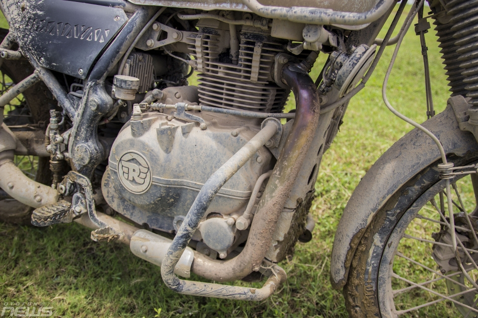 Nửa ngày "phiêu lưu" cùng Royal Enfield Himalayan nua ngay phieu luu cung royal enfield himalayan