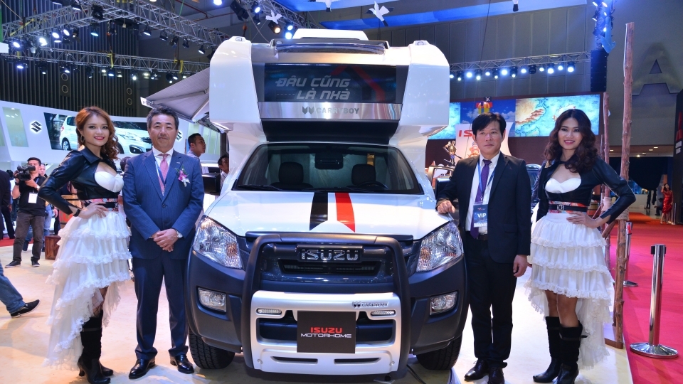 [VMS 2017] Độc đáo "căn hộ di động" Isuzu Motorhome