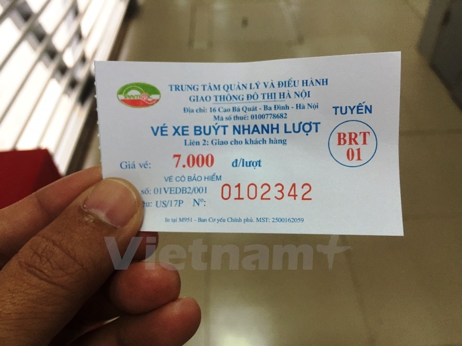 Hà Nội thí điểm dùng vé điện tử trên tuyến buýt nhanh BRT đầu tiên ha noi thi diem dung ve dien tu tren tuyen buyt nhanh brt dau tien