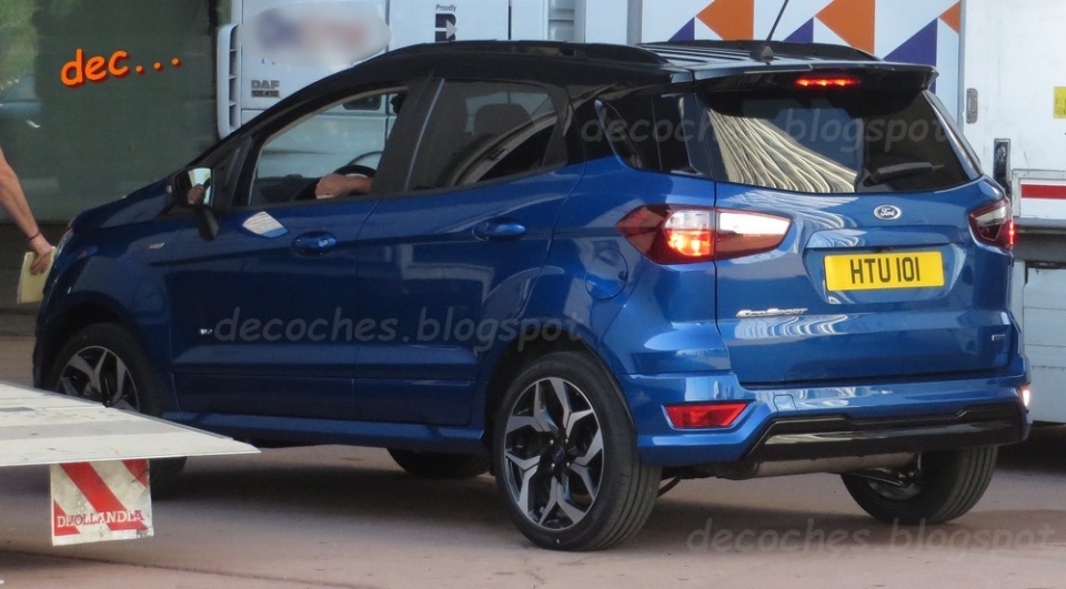 Ford EcoSport 2018 phiên bản ST-Line lộ diện ở Tây Ban Nha ford ecosport 2018 phien ban st line lo dien o tay ban nha