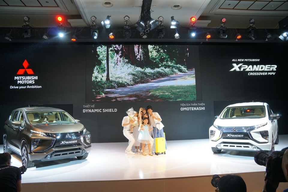 Mitsubishi Xpander 2018 chính thức ra mắt khách hàng Việt, giá dự kiến từ 550 triệu đồng mitsubishi xpander 2018 chinh thuc ra mat khach hang viet gia du kien tu 550 trieu dong