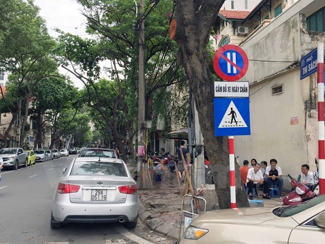 ha noi trien khai do xe theo ngay chan le tren pho nguyen binh khiem tu 19