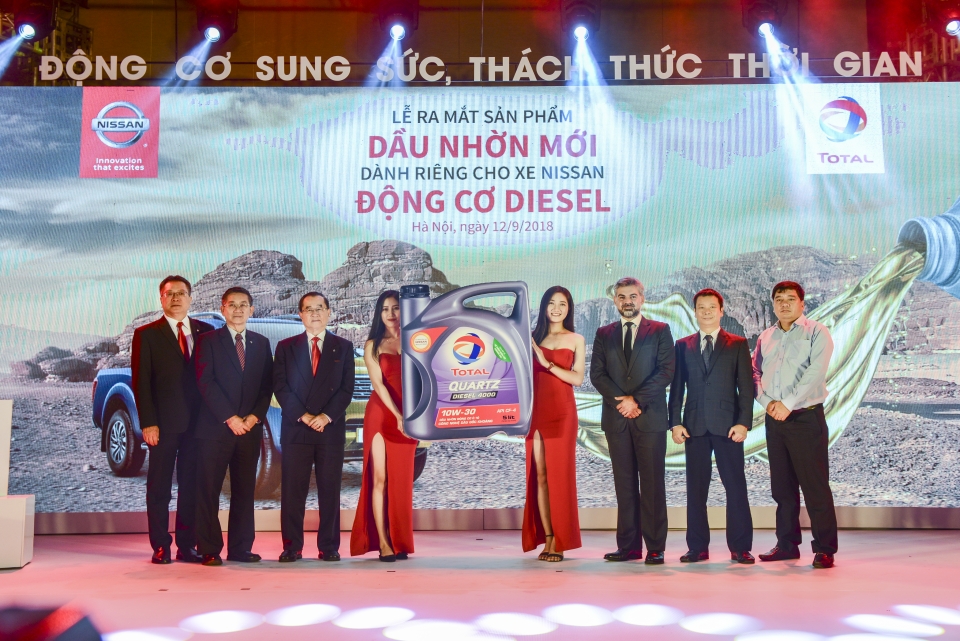 Total giới thiệu dầu nhớt dành riêng cho động cơ diesel của xe Nissan ra mat dau nhot danh rieng cho dong co diesel cua xe nissan
