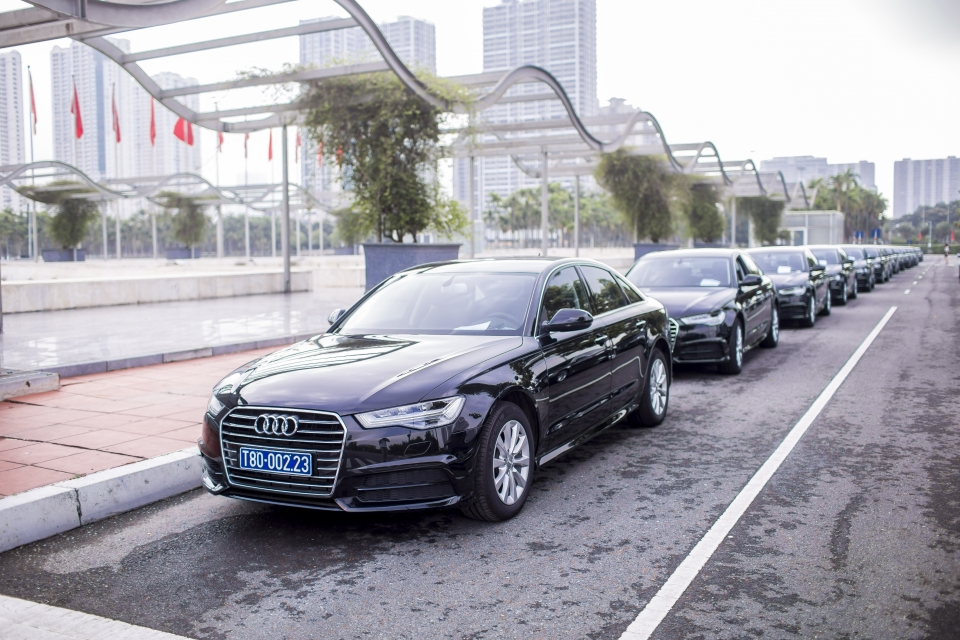 Dàn xe sang Audi đồng hành cùng Diễn đàn Kinh tế Thế giới audi dong hanh cung dien dan kinh te the gioi