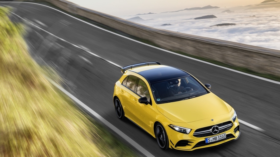 Mercedes-AMG A35 2018: "Bé hạt tiêu" có sức mạnh 301 mã lực