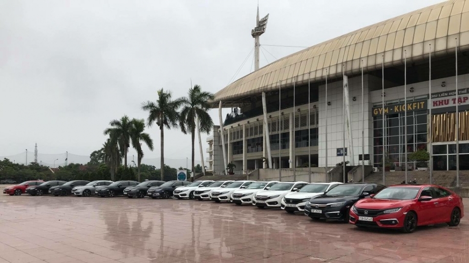 Tại sao miền Nam ưa chuộng Honda Civic hơn Toyota Corolla Altis ?