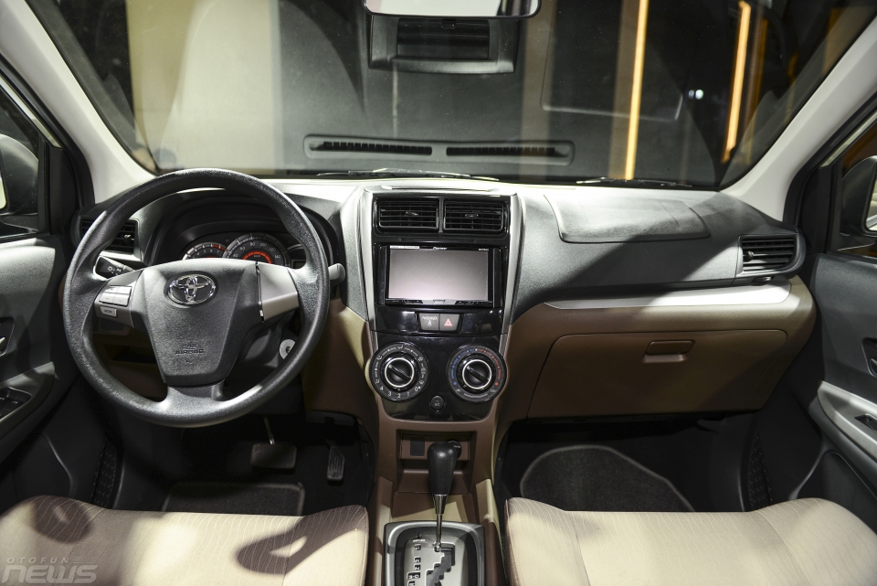 soi bo doi xe gia re toyota wigo va avanza