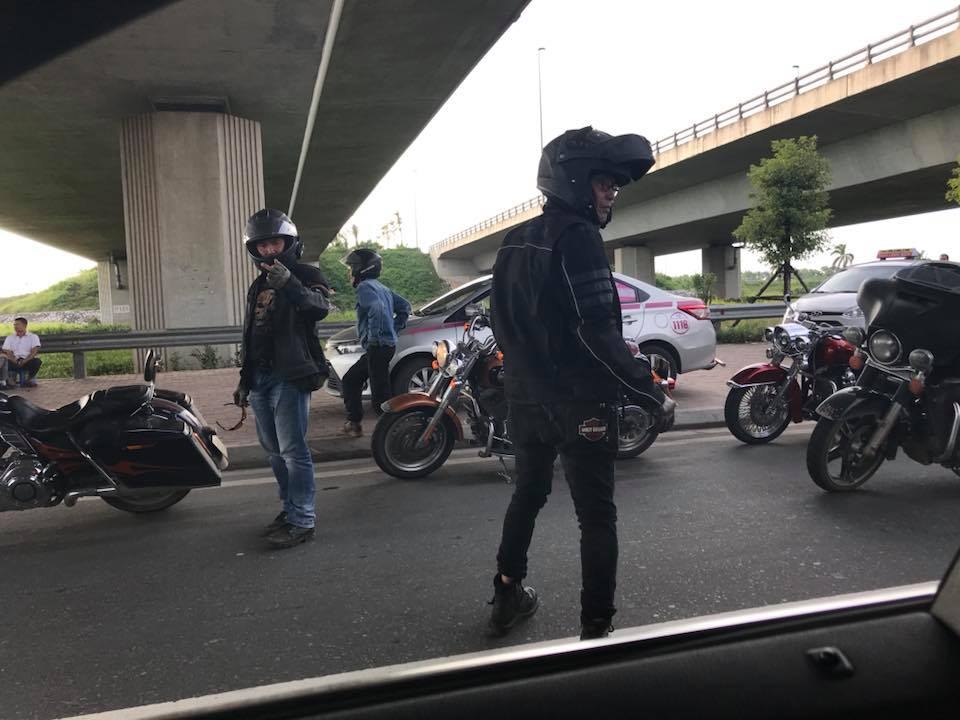nghi van doan xe mo to gay nao loan tren cao toc 2a va duong vo nguyen giap