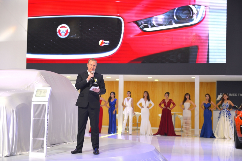 vims 2017 man nhan voi dan suv da dang va doc dao cua jaguar land rover