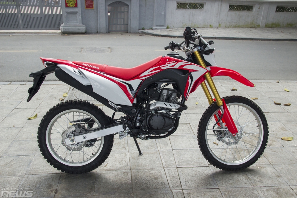 Xe máy địa hình Honda CRF150L có giá 77 triệu đồng tại Hà Nội xe may dia hinh honda crf150l co gia 77 trieu dong tai ha noi
