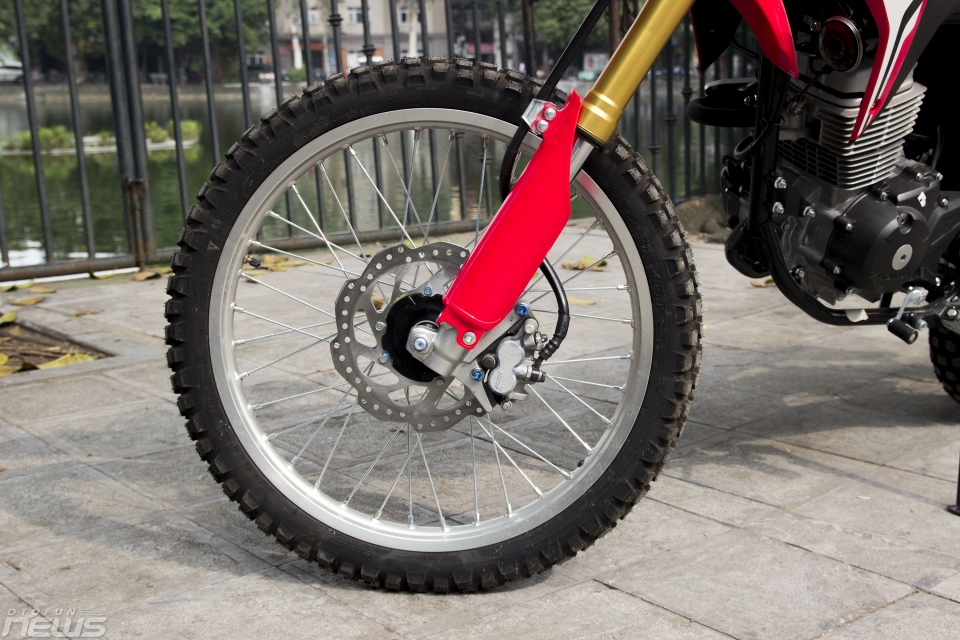 Xe máy địa hình Honda CRF150L có giá 77 triệu đồng tại Hà Nội xe may dia hinh honda crf150l co gia 77 trieu dong tai ha noi