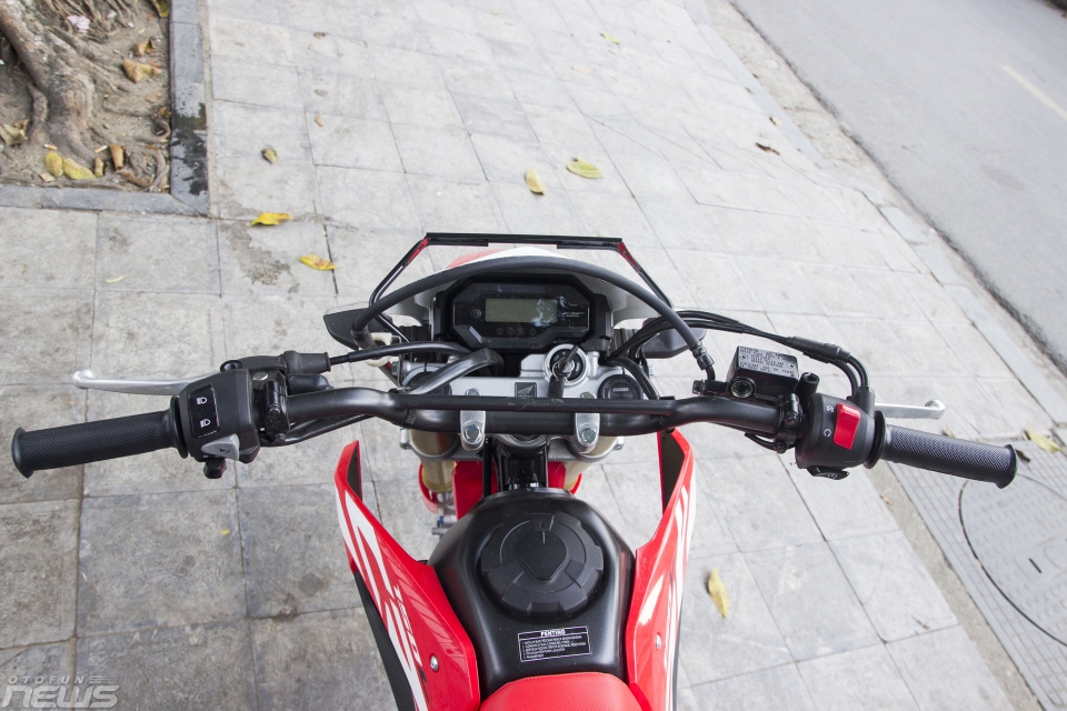 Xe máy địa hình Honda CRF150L có giá 77 triệu đồng tại Hà Nội xe may dia hinh honda crf150l co gia 77 trieu dong tai ha noi