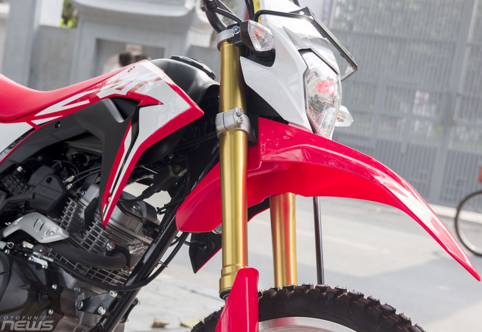 Xe máy địa hình Honda CRF150L có giá 77 triệu đồng tại Hà Nội xe may dia hinh honda crf150l co gia 77 trieu dong tai ha noi