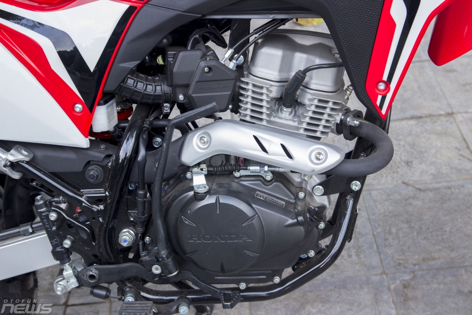 Xe máy địa hình Honda CRF150L có giá 77 triệu đồng tại Hà Nội xe may dia hinh honda crf150l co gia 77 trieu dong tai ha noi