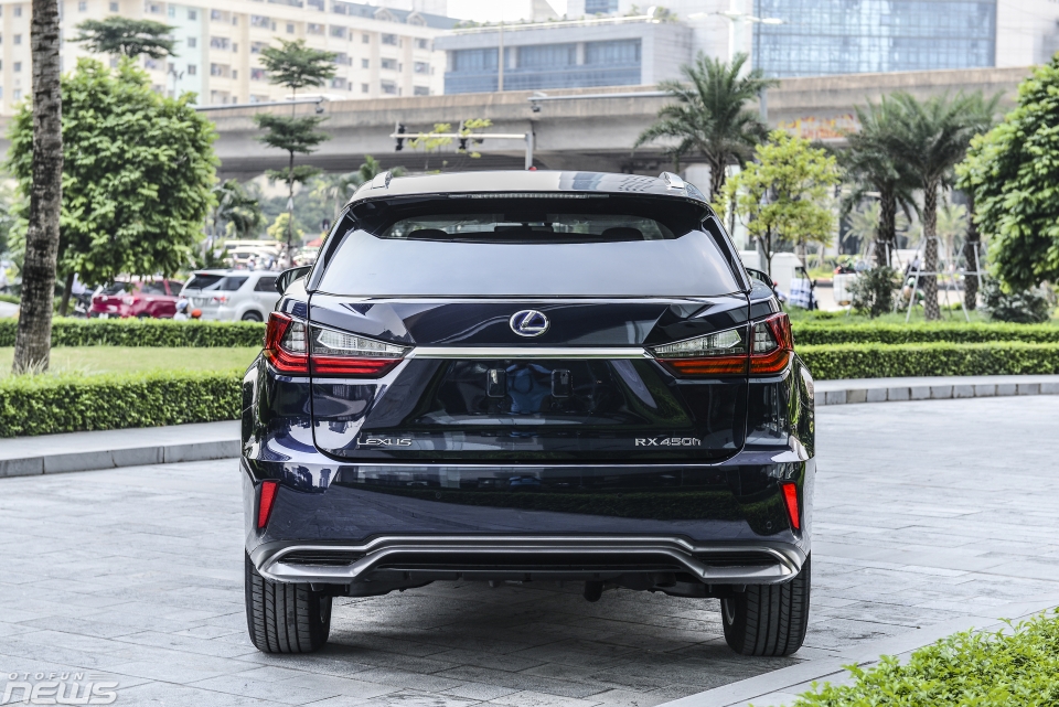 Ngắm Lexus RX450h đời mới giá 4,5 tỷ đồng tại Hà Nội ngam lexus rx450h doi moi vua lo dien tai ha noi